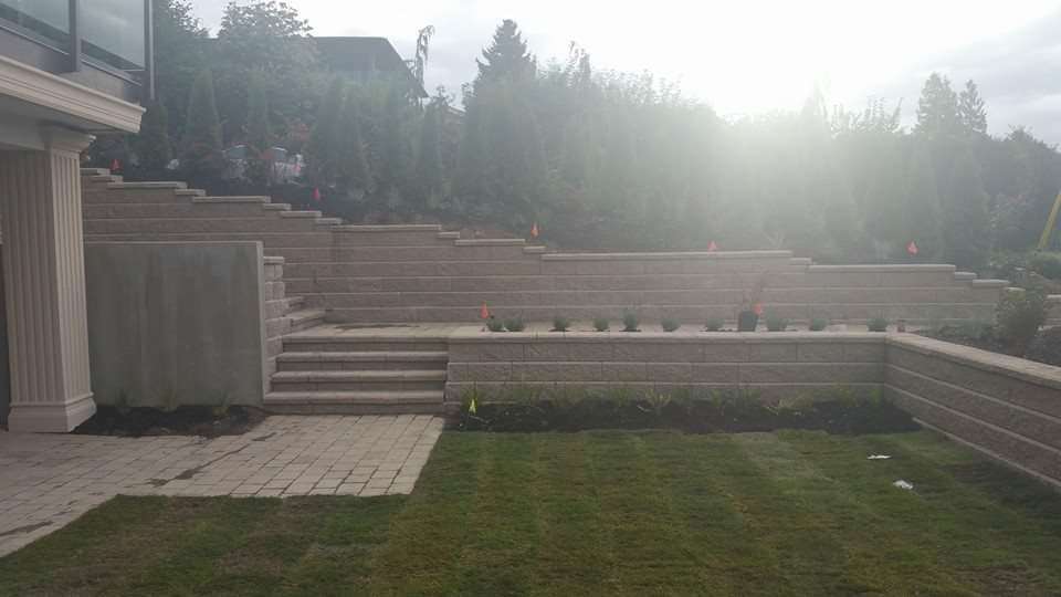 two retaining walls in parralel